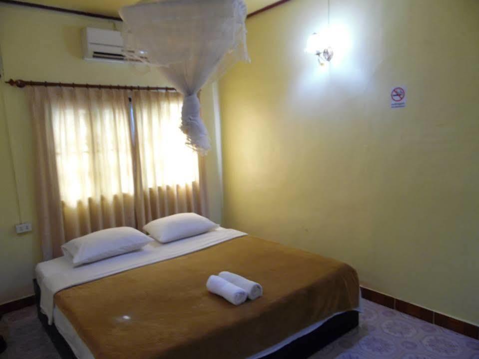 Viengsavanh Guesthouse Vang Vieng Bagian luar foto