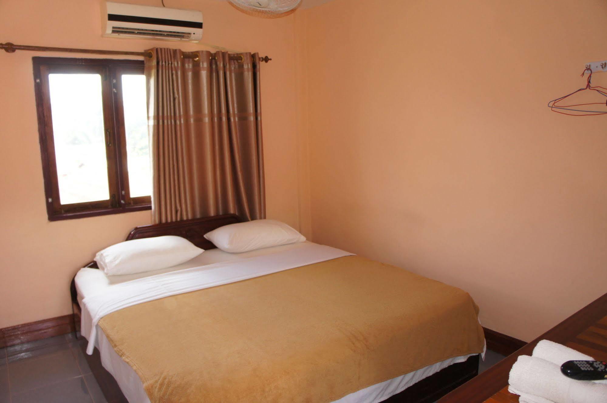 Viengsavanh Guesthouse Vang Vieng Bagian luar foto